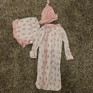 magnetic me gown set! Sz NB-3 month